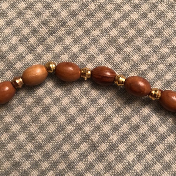 VINTAGE NECKLACE 15” WOODEN BEADED GOLD TONED ACCENTS GRADUATED BOHEMIAN - #340 - Picture 5 of 6